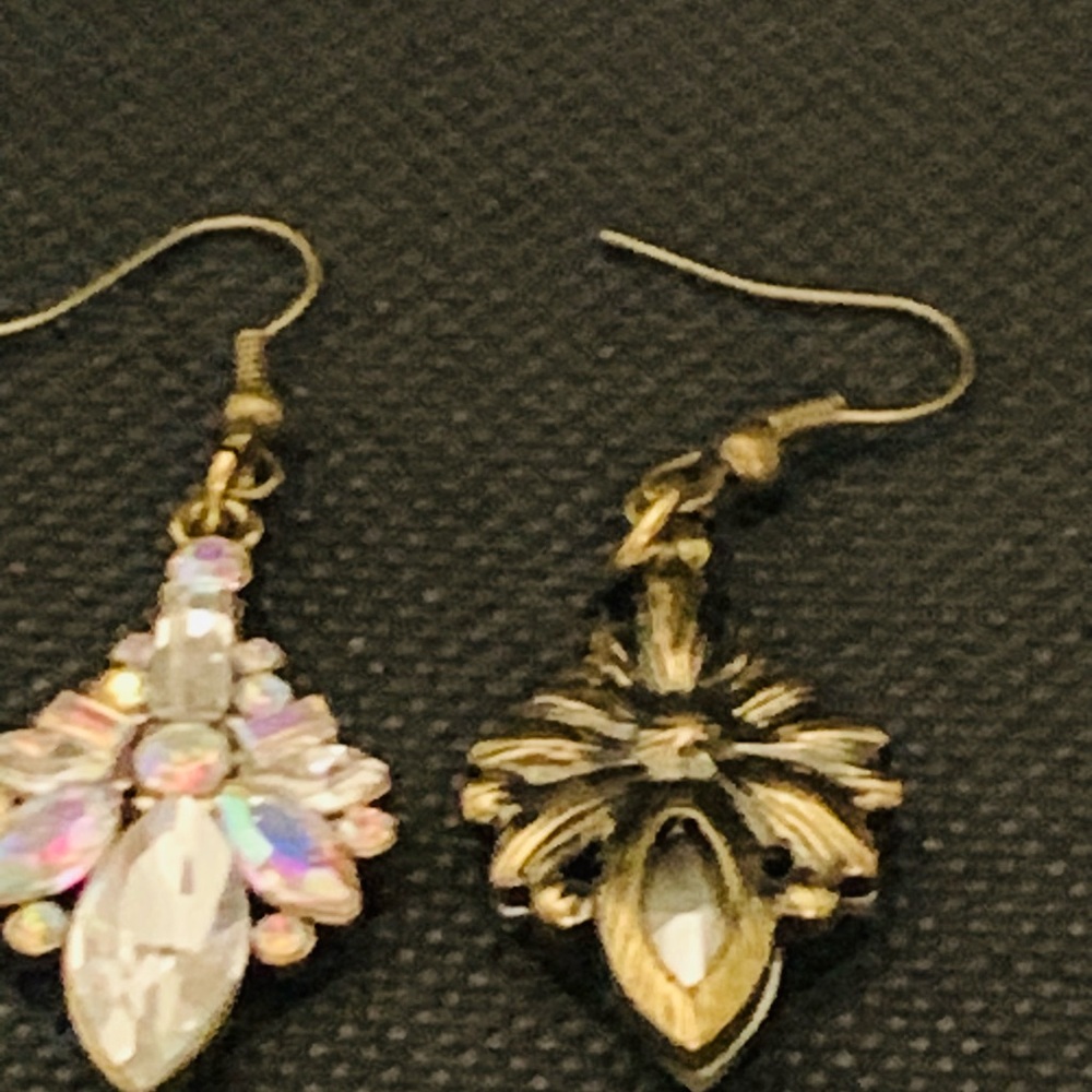 EARRINGS - Picture 2 of 3